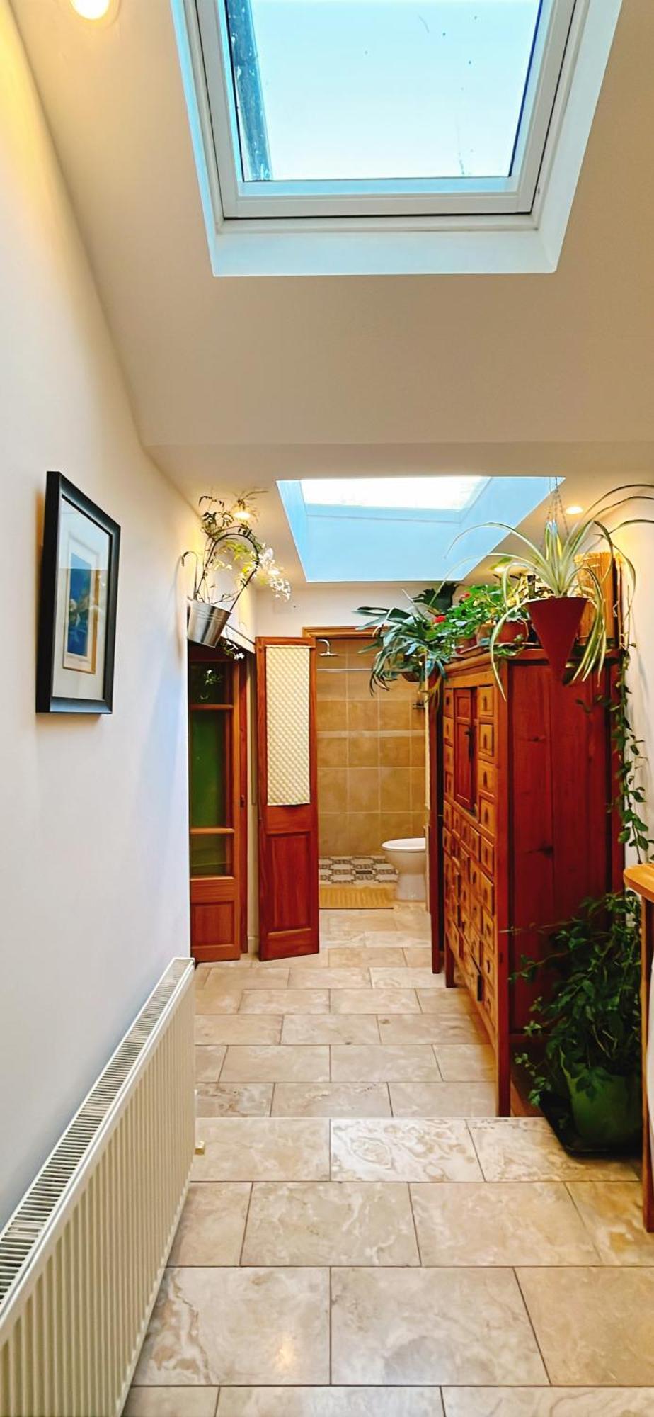 Funky Urban Jungle Bed & Breakfast Cardiff Exterior photo